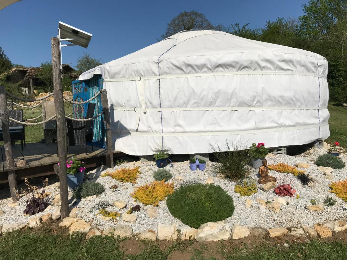 French Fields Luxury Glamping Original Mongolian Yurt Hotel Le-Vieux-Cerier Exterior photo